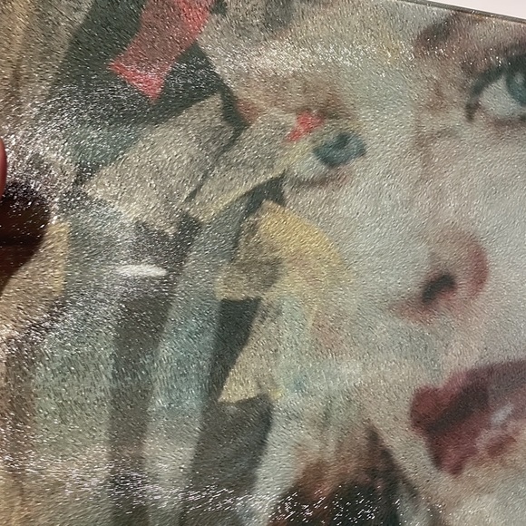 Artistic Icon cutting board - Picture 7 of 8